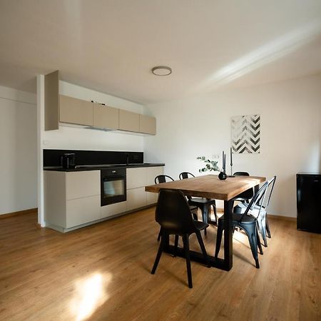 Oldtown Studio Apartment With 2 Bathrooms Düsseldorf Esterno foto