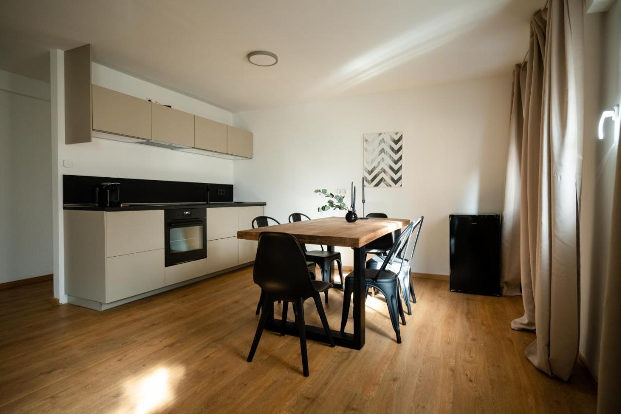 Oldtown Studio Apartment With 2 Bathrooms Düsseldorf Esterno foto