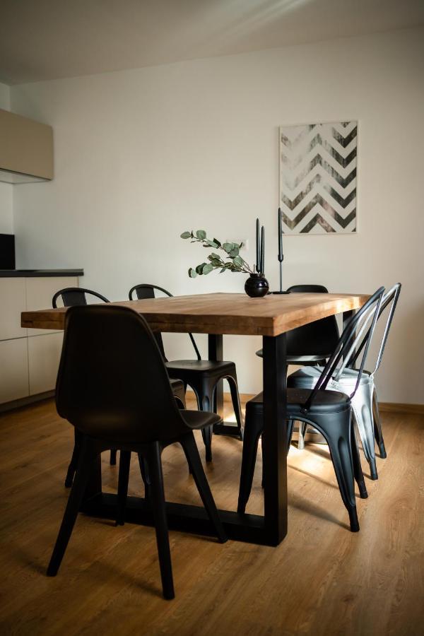 Oldtown Studio Apartment With 2 Bathrooms Düsseldorf Esterno foto