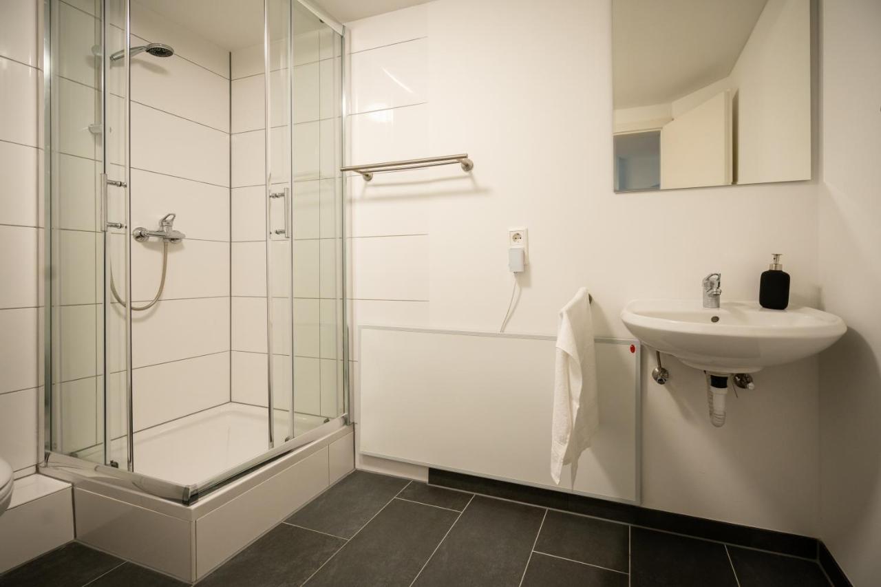 Oldtown Studio Apartment With 2 Bathrooms Düsseldorf Esterno foto