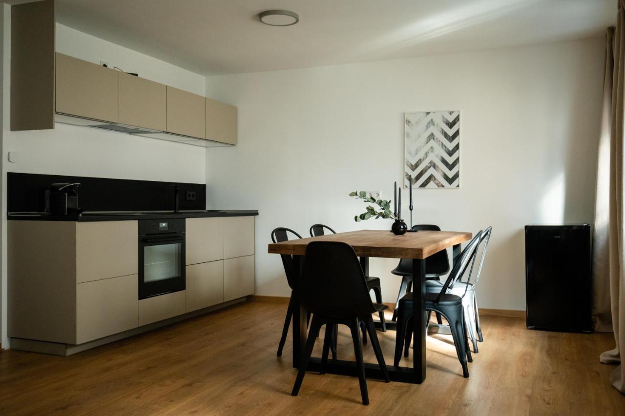 Oldtown Studio Apartment With 2 Bathrooms Düsseldorf Esterno foto