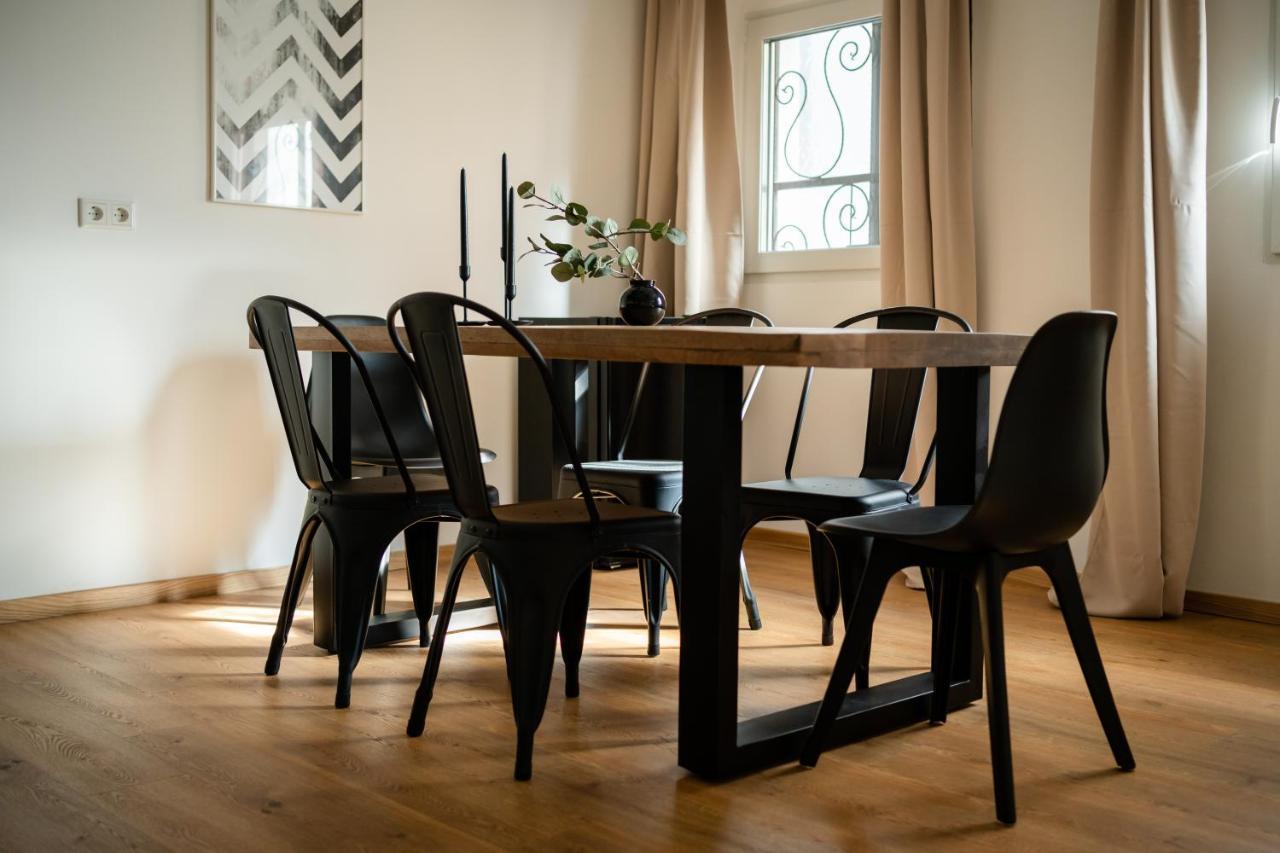 Oldtown Studio Apartment With 2 Bathrooms Düsseldorf Esterno foto